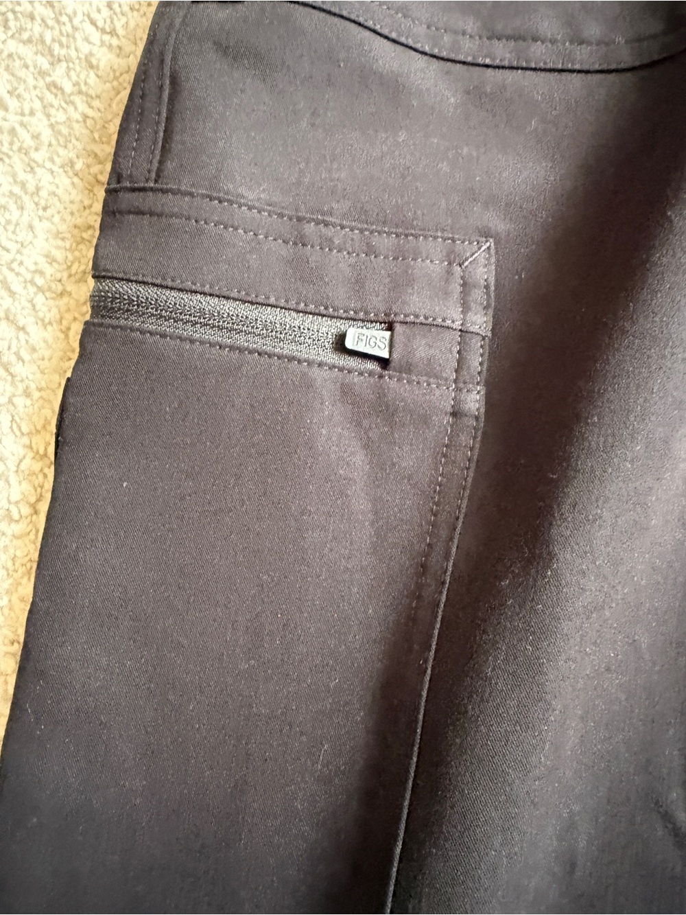FIGS Men’s Cairo Cargo Black Drawstring Scrub Medium Pants Technical Collection - Picture 3 of 9